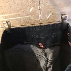 Jag Jeans. Stretch Waist.